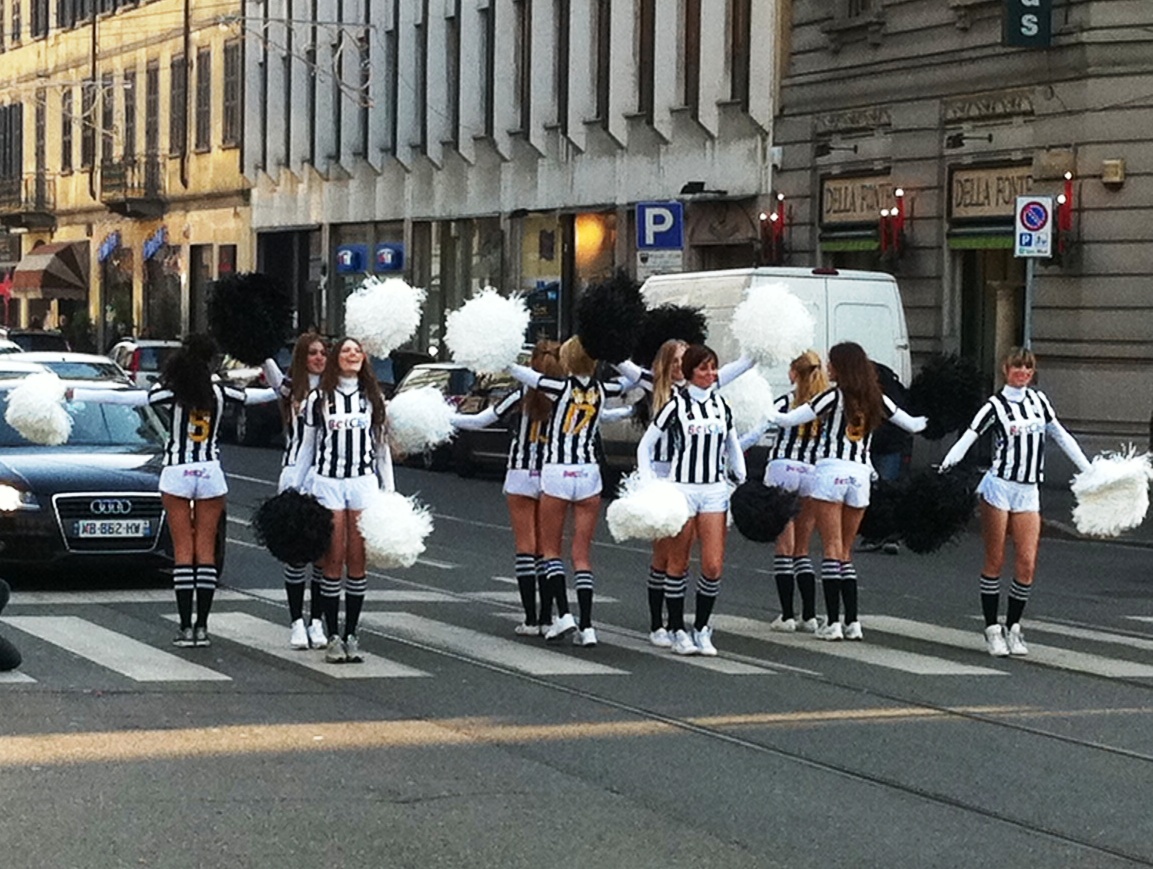 juve-cheerleader1.jpg