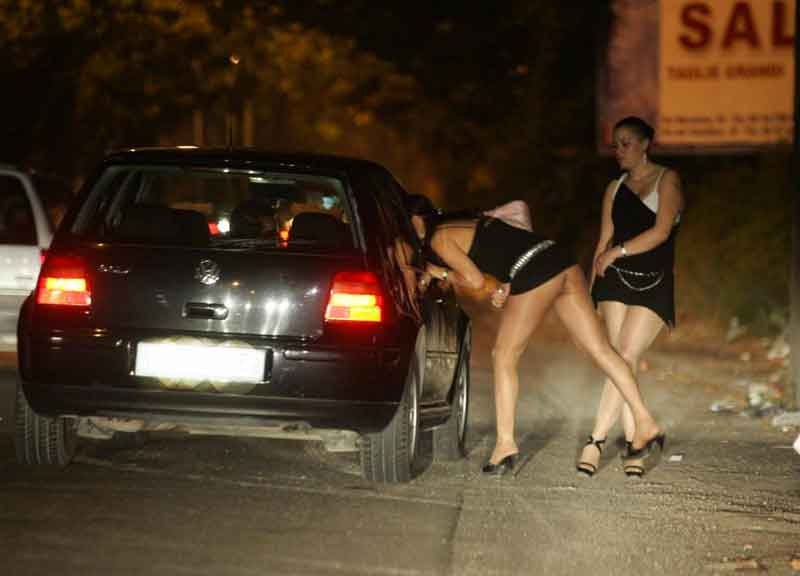 Проститутки Стоят На Шоссе