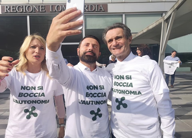 L Autonomia Non Si Boccia Flashmob Lega In Regione Foto