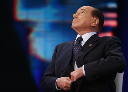 Berlusconi: ancora problemi di salute, ma il Cav è "in via di guarigione"