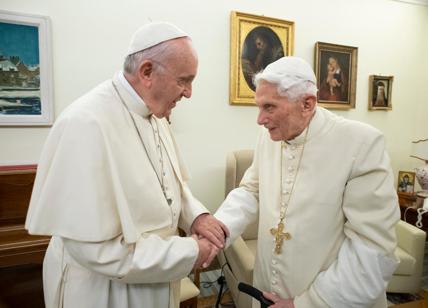 Francesco? L'anti-Papa, Ratzinger non si è mai dimesso. Trema il Vaticano