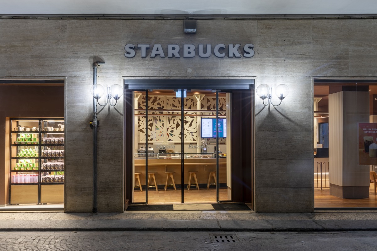 Starbucks, con Percassi aperto il primo store a Verona
