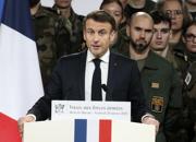 Macron fa il sovranista e chiama l’Europa alle armi: "Siamo accerchiati"