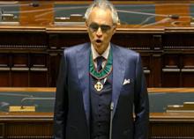 Bocelli, il cantante multato dal Comune di Forte dei Marmi. Nel mirino la sua spiaggia di lusso Bocelli, il cantante multato dal Comune di Forte dei Marmi. Nel mirino la sua spiaggia di lusso