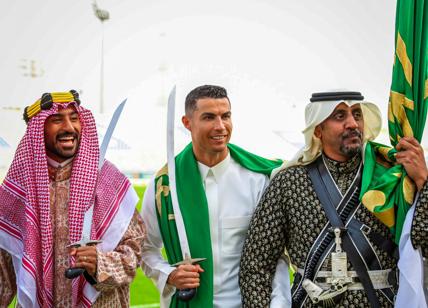 Cristiano Ronaldo, il triste destino: gestacci e falli nell'esilio dorato
