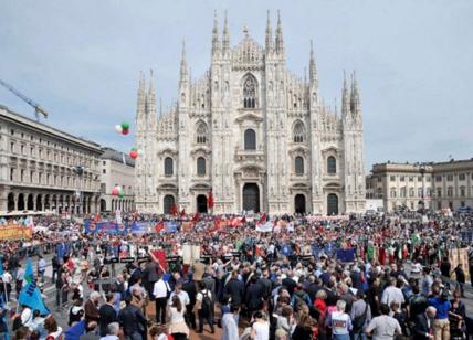 25 aprile di tensioni e divisioni Milano, corteo parte con Bella ciao