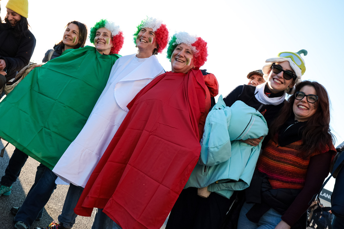 Atmosfera a San Siro per la cerimonia di apertura delle Olimpiadi invernali Milano Cortina Atmosfera a San Siro per la cerimonia di apertura delle Olimpiadi invernali Milano Cortina