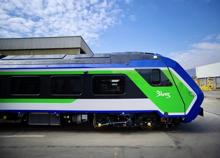 Ferrovieri, firmato il nuovo contratto: via libera all'aumento di 230 euro Ferrovieri, firmato il nuovo contratto: via libera all'aumento di 230 euro