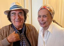 Al Bano e l'ira per le foto con Sophia Loren: "Ci hanno traditi. Non dovevano uscire, erano private" Al Bano e l'ira per le foto con Sophia Loren: "Ci hanno traditi. Non dovevano uscire, erano private"
