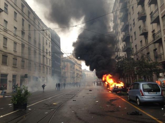 Corteo No Expo: guerriglia in centro a Milano