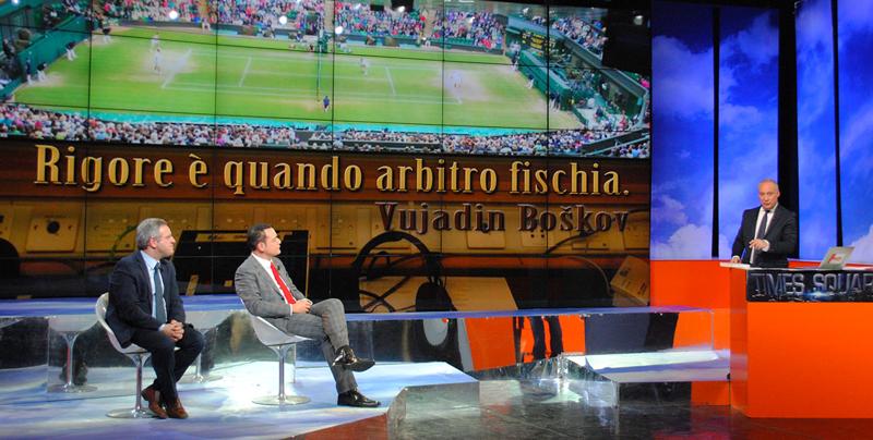 Un momento della diretta del programma Sport Square con Igor Righetti, il direttore delle news Giancarlo Padovan e il conduttore Luca Colantoni. Foto di Grigore Scutari