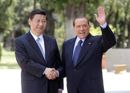 Berlusconi: "I cinesi mangiavano i bambini. Dovrei vendergli il Milan?