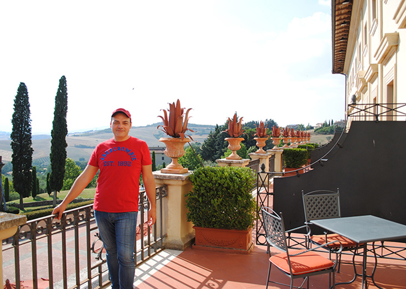 La terrazza del prestigioso palazzo mediceo fatto costruire dal Granduca Ferdinando I nel 1607 che ospita Fonteverde