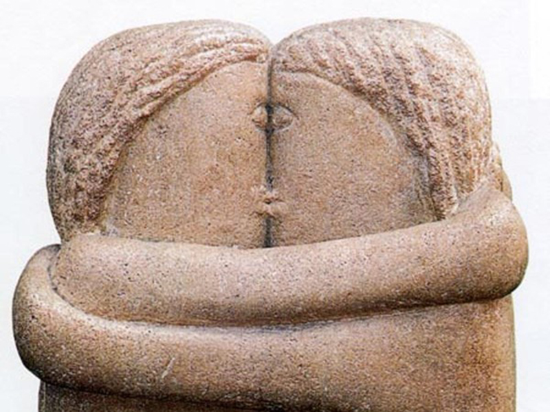 Costantin Brancusi, Il bacio, 1907. Muzeul de Arta, Craiova.