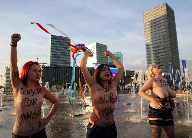 femen mobile world congress ape