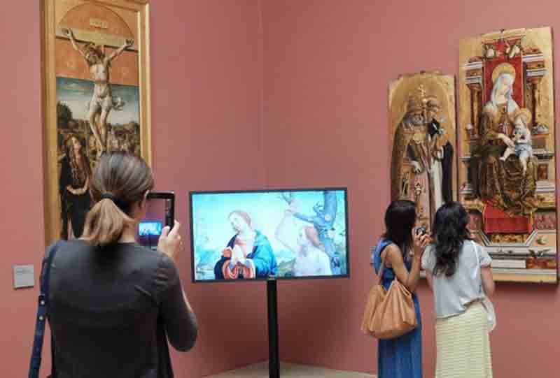 Solo qualche giorno fa, il Ministro dei beni e delle attività culturali e del turismo nel governo Renzi, Dario Franceschini, ha nominato 20 nuovi direttori da tutto il mondo per alcuni dei principali musei italiani. In questo elenco figura anche la Pinacoteca di Brera che, al di là dell’incarico assegnato al 59enne inglese manager e museologo James Bradburne (dal 2006 direttore della Fondazione Palazzo Strozzi a Firenze e con un curriculum di tutto in rispetto), ha in serbo affascinanti notizie per il calendario 2015-2016. Tra “Brera by Night” e nuovi appuntamenti di arte e cultura contemporanea… Photo Courtesy Pinacoteca di Brera