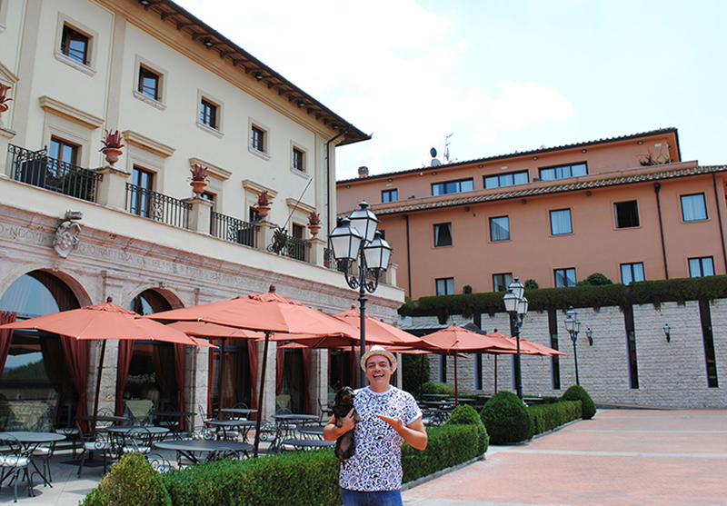 L'esterno del raffinato ristorante Ferdinando I