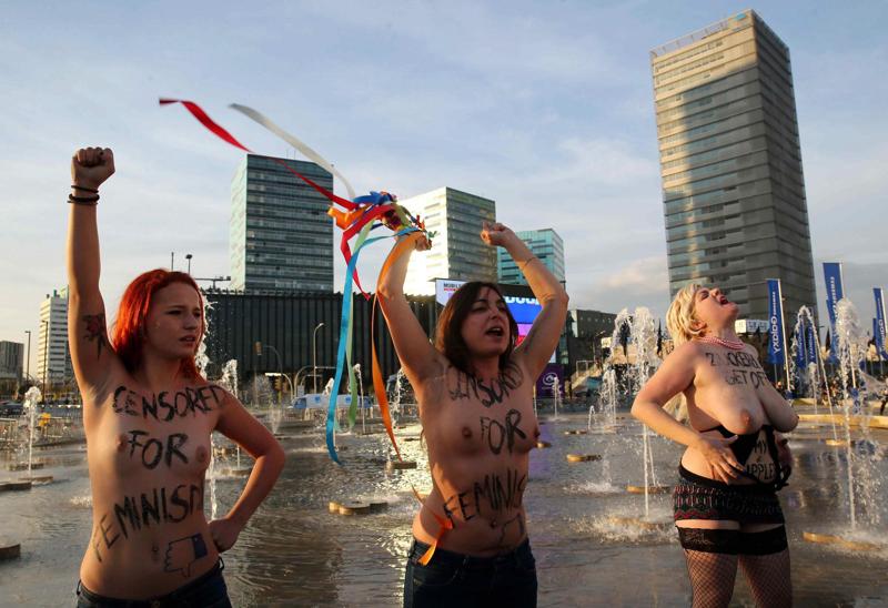 mobile world congress femen