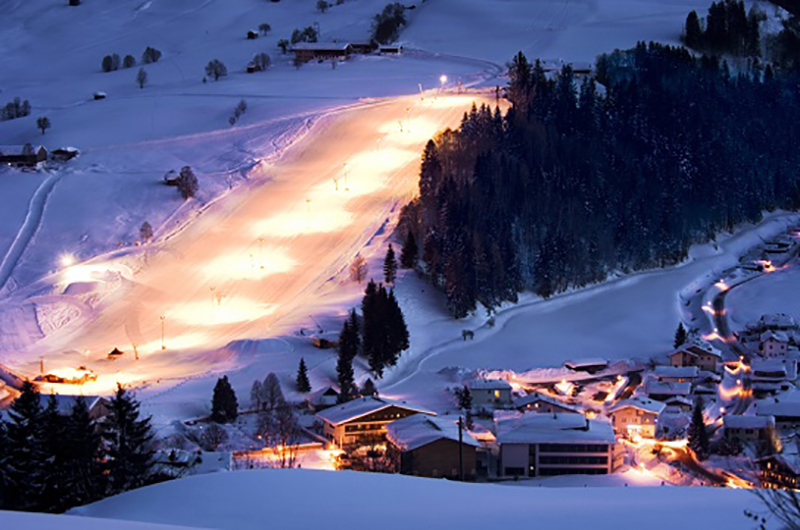 AUSTRIA Flutlichtpiste night skiing1