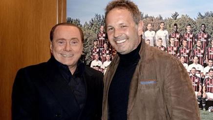 Milan, Berlusconi-Mihajlovic stretta di mano. Ma poi Sinisa...