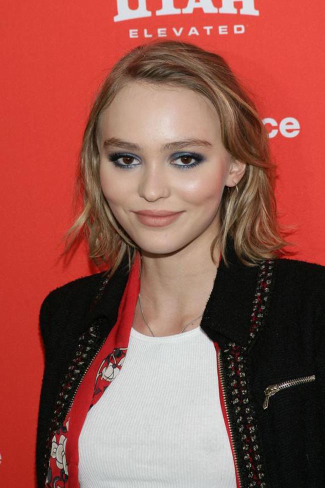 Lily Rose Melody Depp (7)