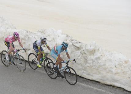 Nibali riapre il Giro d'Italia: ora è secondo dietro a Chaves