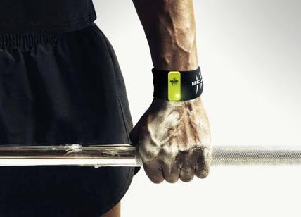 Fitness, il primo tracker per l'allenamento pesi in palestra