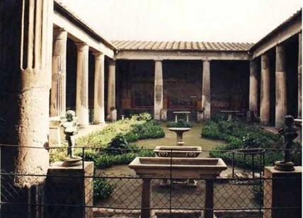 Pompei, riaperti gli affreschi del triclinio della Casa dei Vettii