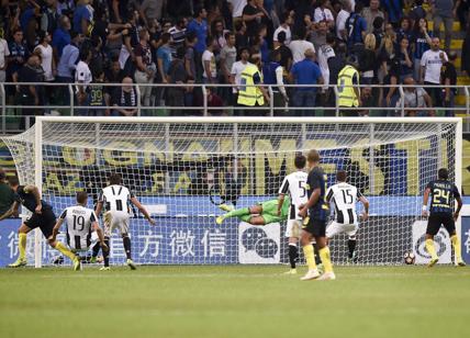 Coronavirus: Juventus-Inter tv in chiaro? Sky e la Lega pensano alla diretta. La Rai s'offre. MA...