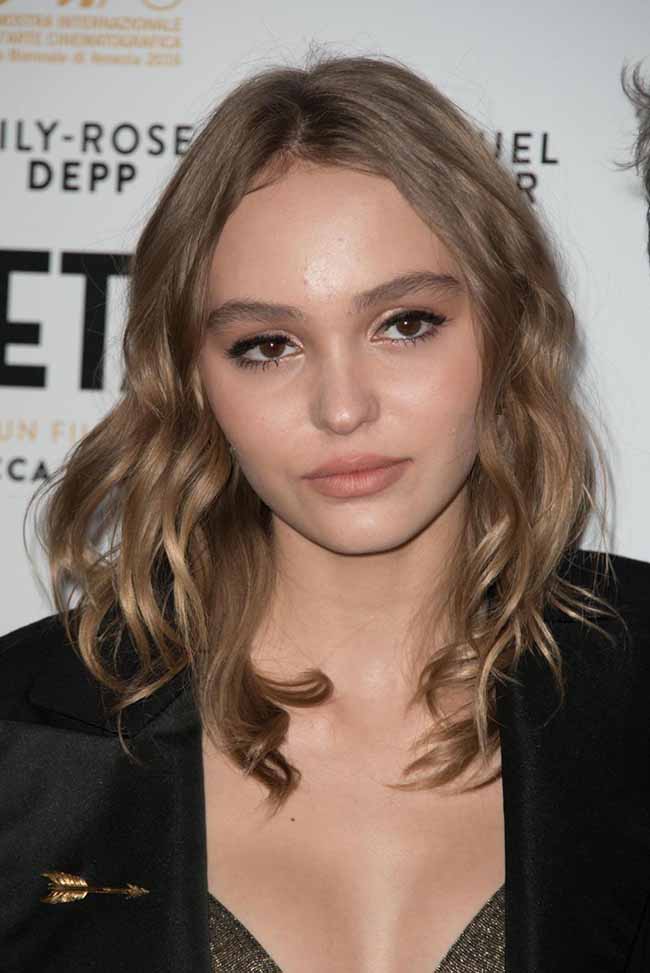 lily rose depp planetarium (4)