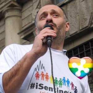 Milano: scrive 'Frocio' e Fb blocca la sua pagina antiomofobia