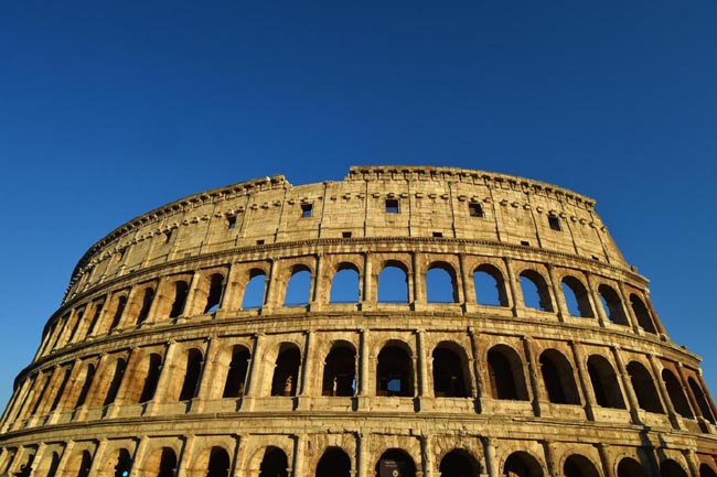 restauro colosseo (2)