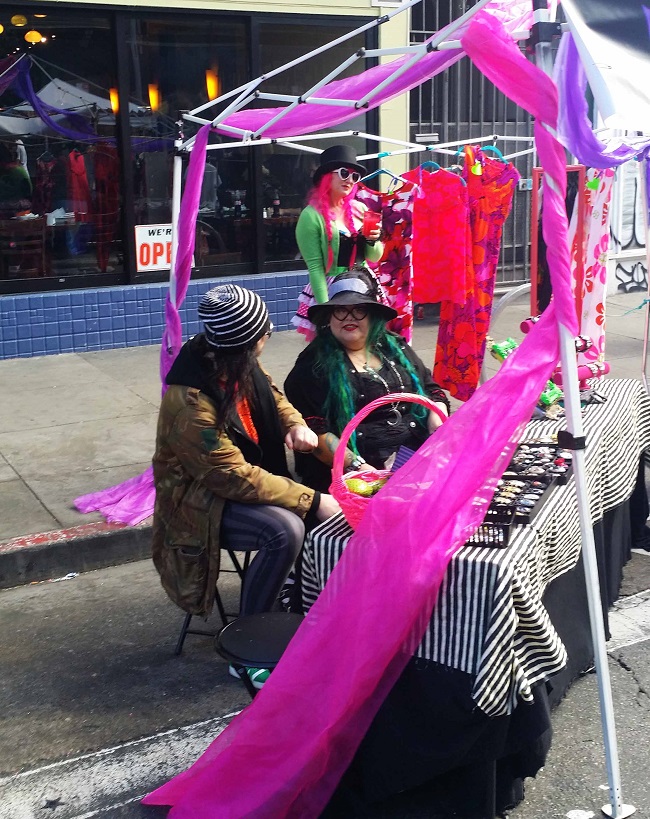 San Francisco è il simbolo degli hippie. Il cuore pulsante della Summer of love del '67 fu il quartiere di Haight Ashbury  dove 