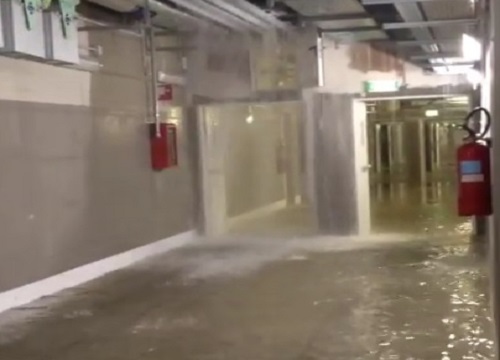 L'ospedale di Bergamo allagato