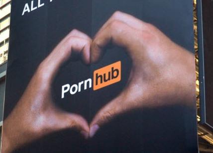 PornHub attacco hacker: milioni di utenti a rischio. VIRUS HACKER VS PORNHUB