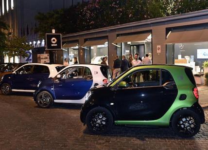 Smart EQ fortwo, il noleggio diventa elettrico