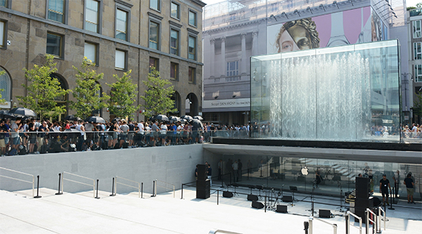 Apple Store a Milano in Piazza Liberty apertura inaugurazione al pubblico 13