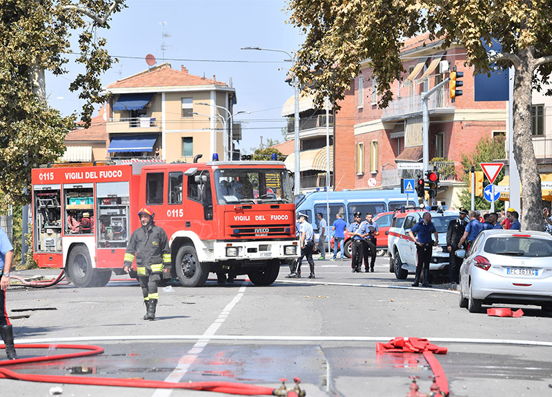 Esplosione tir borgo panigale ape 12