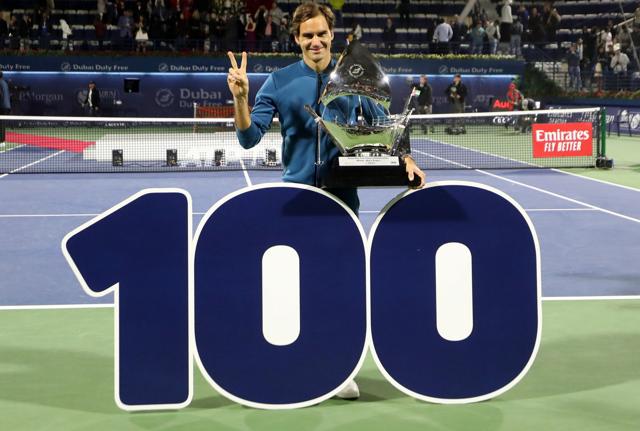 ROGER FEDERER (foto Lapresse)