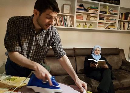 Sumaya fa stirare il marito musulmano: "Isoardi prendi appunti". FOTO