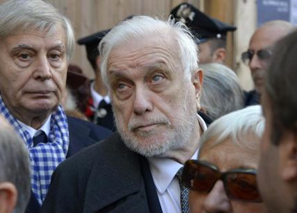 Luciano De Crescenzo è morto a 91 anni, addio all'attore e scrittore