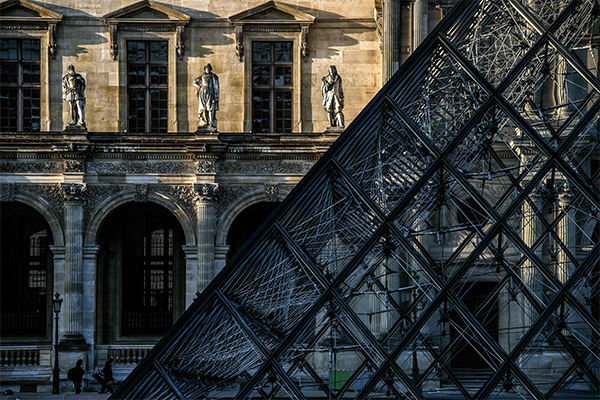 piramida louvre