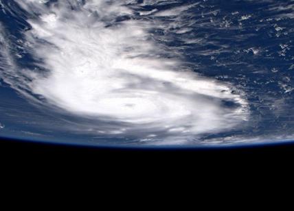 Uragano Dorian, evacuate le coste orientali americane. Danni incalcolabili