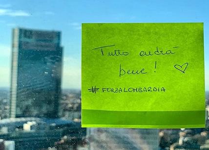 Coronavirus, #tuttoandrabene: post-it invadono la Lombardia (e i social). FOTO