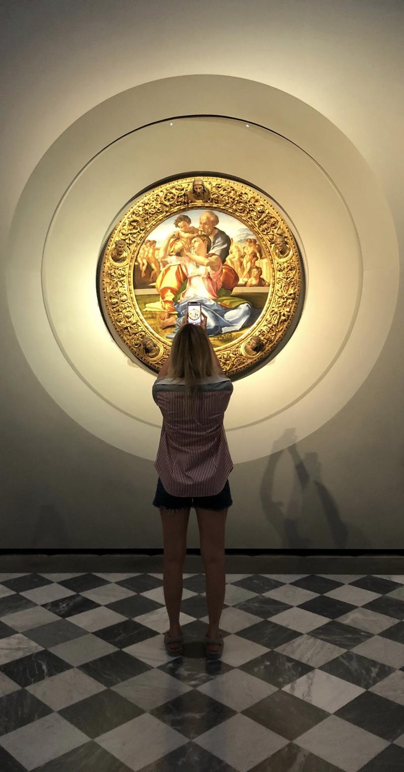 Chiara Ferragni e il Tondo Doni di Michelangelo