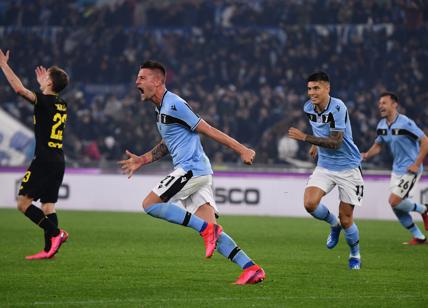 Lazio-Inter 2-1, è l'anti-Juve. Immobile e Milinkovic, gol e sogno scudetto