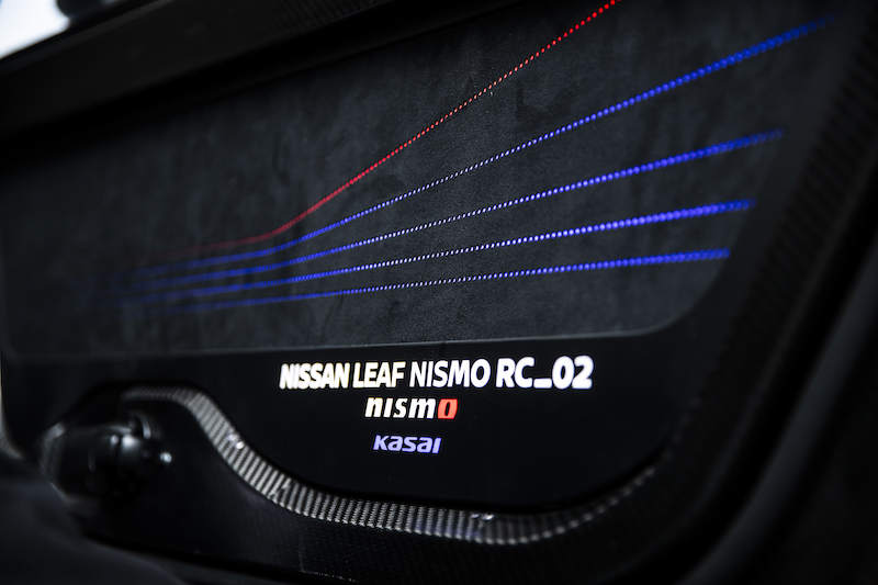 Nissan 19