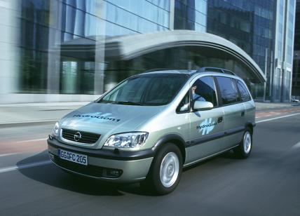 Opel Zafira HydroGen1, nel 2000 anticipava il futuro