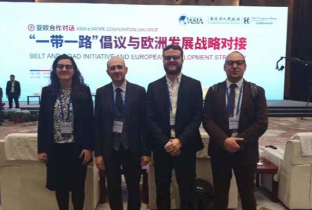 Marco Bonaglia (secondo da destra) con la delegazione guidata dal direttore Di Minin del Galileo Galilei Institute all'Asia Europe Cooperation dialogue di Chongqing