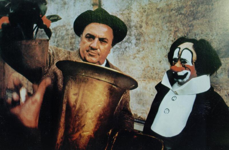 Federico Fellini sul set del film ''I Clown''